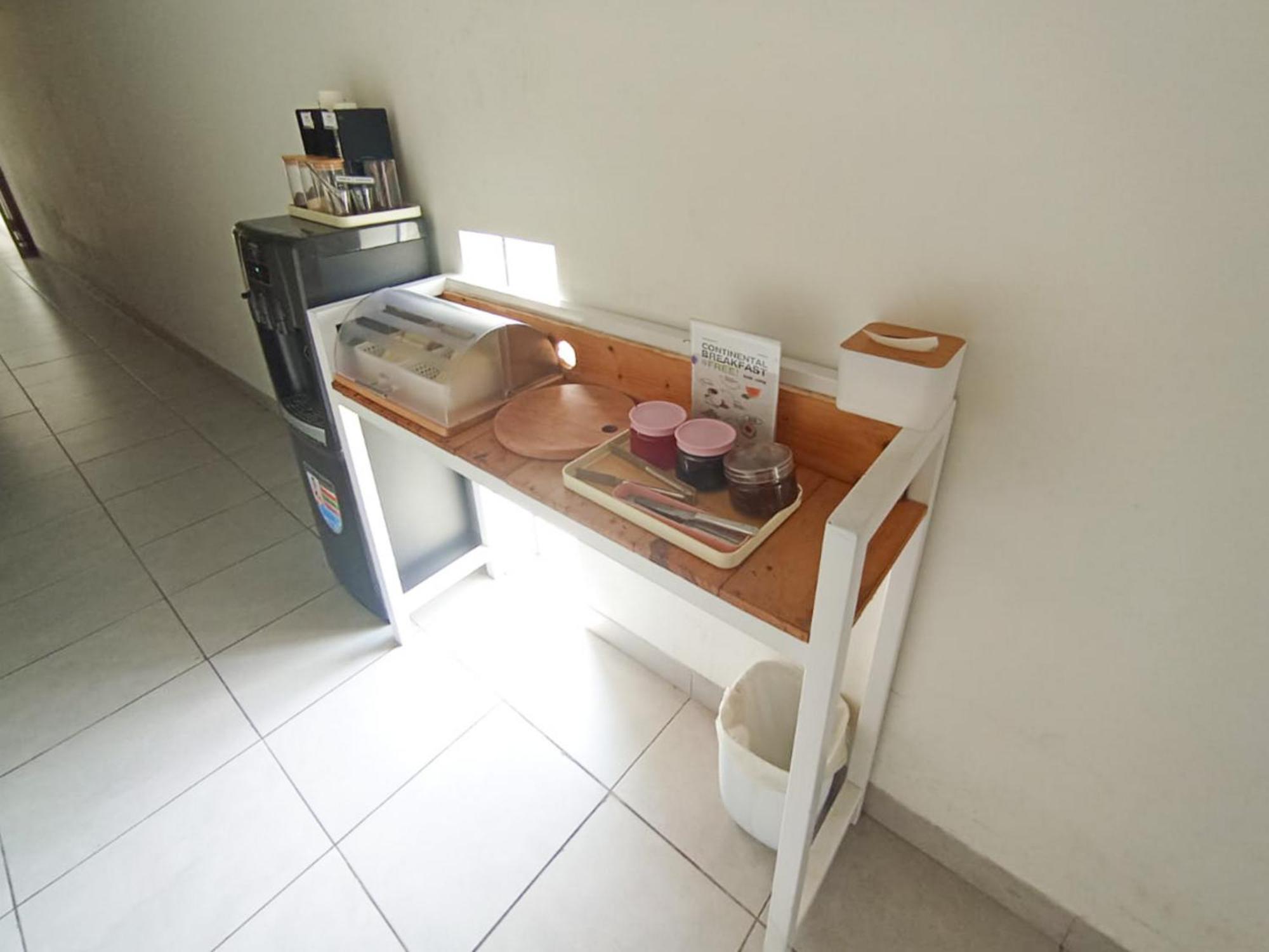 Hotel Ofo Kost Premium Kampung Inggris Pare Syariah Mitra Reddoorz Exterior foto